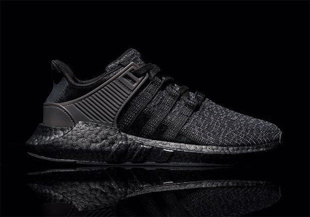 How To Lace Your Sneakers / Swap Your Shoe Laces : ADIDAS EQT 93/17 BOOST Triple Black